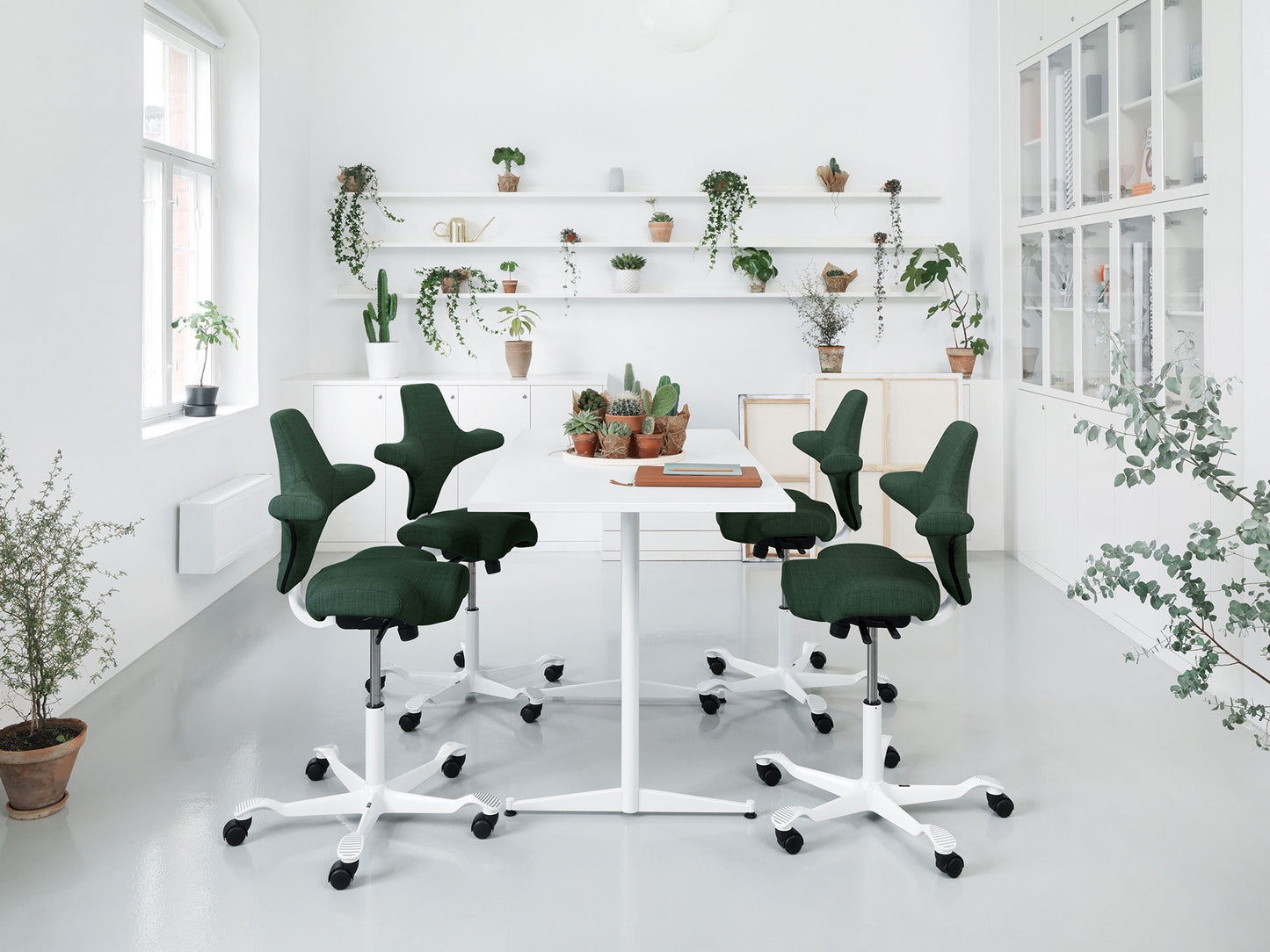 HÅG Capisco 8106 Saddle Seat Chair