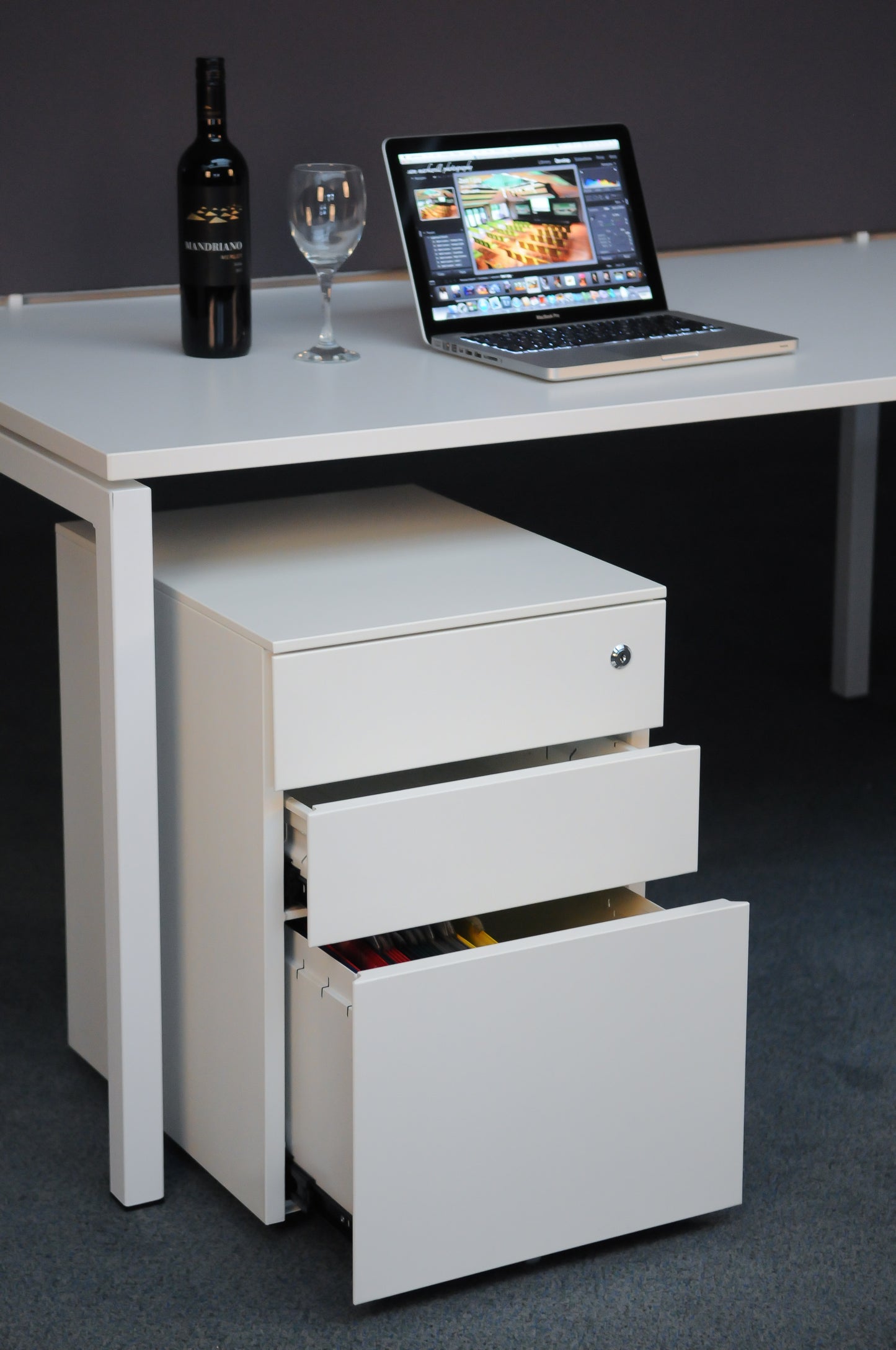 Formetiq Cube Mobile Steel Pedestal