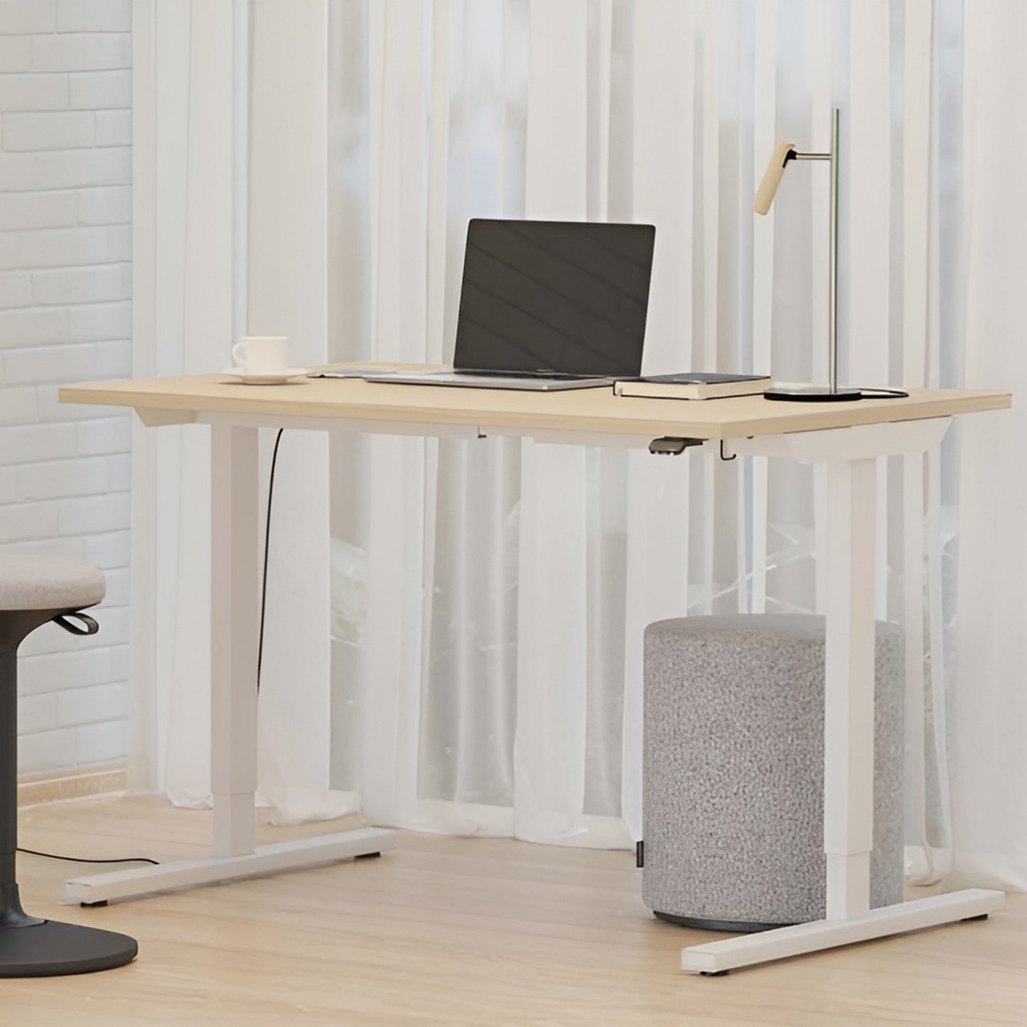 Narbutas Easy Pro Sit Stand Desk - Touchpad, Bluetooth & Presents